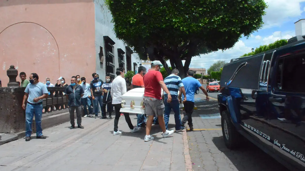 Familiares piden se esclarezca este hecho que se registró el sábado por la madrugada.  Luis Luévanos.  El Sol de San Juan del Río.